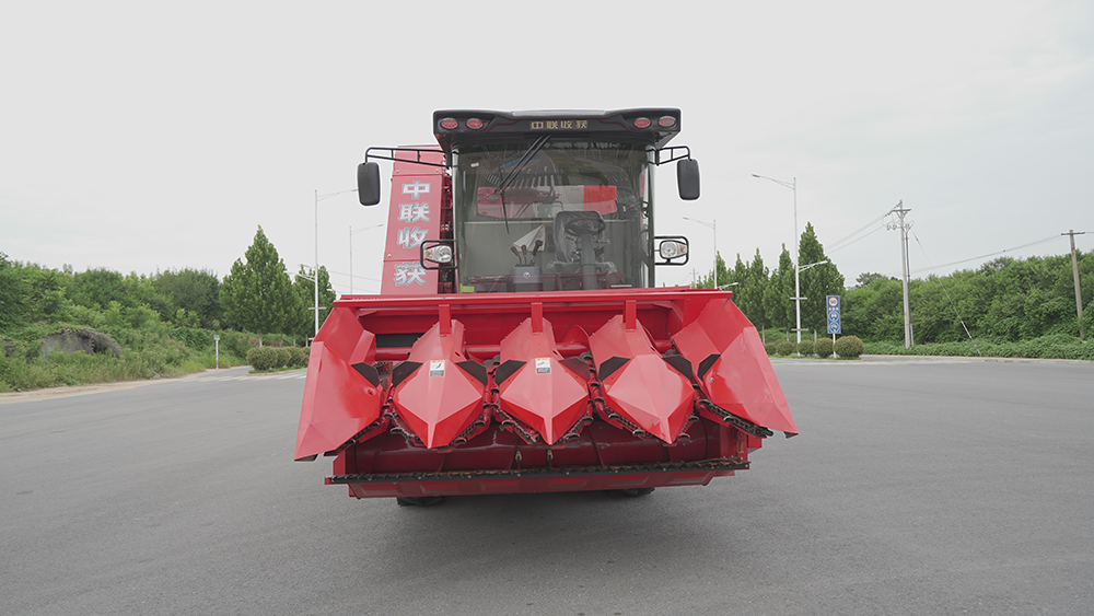 中聯收獲4YZJ-4型自走式玉米穗莖收獲機(圖1)