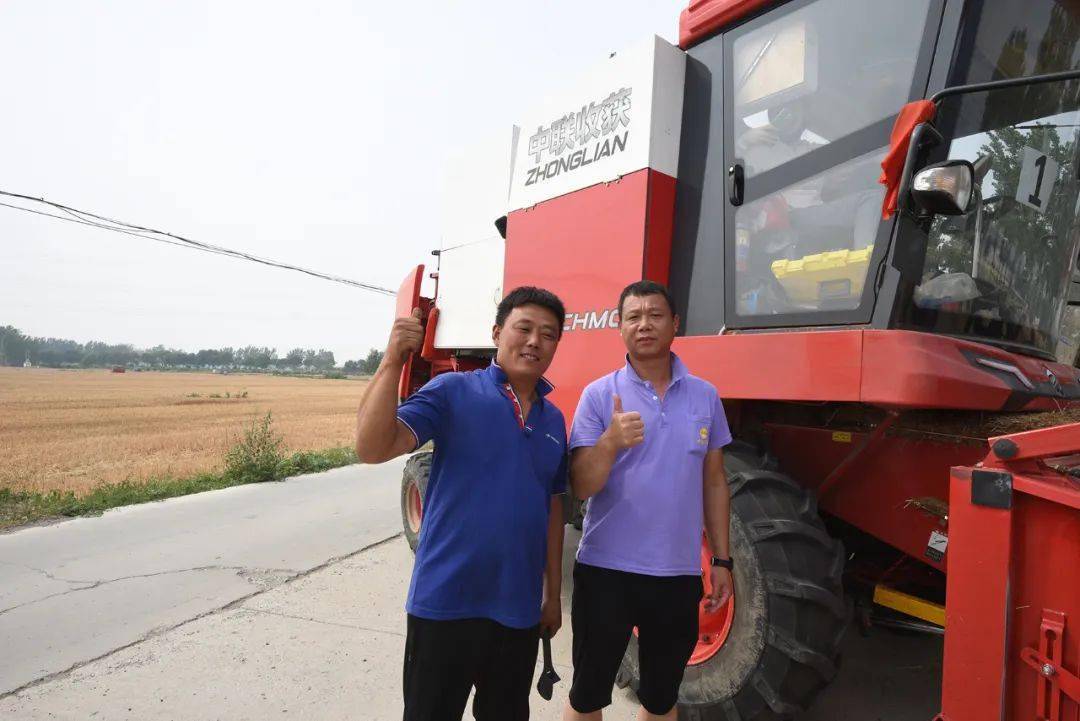 保定張振恒:我就是喜歡開收割機,新疆-9真不賴,動力足、售后服務好(圖4) 保定張振恒:我就是喜歡開收割機,新疆-9真不賴,動力足、售后服務好(圖4)