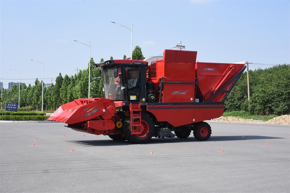 中聯收獲4YZJ-4(G4)型自走式玉米穗莖收獲機(圖5)